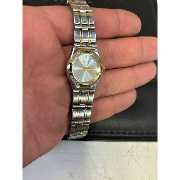 Citizens Eco-Drive 2-Tone Women’s Watch! main image 7